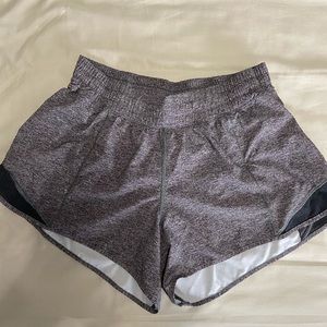 Lululemon Hotty hot shorts 4”